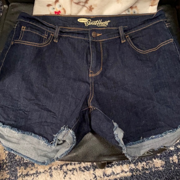 Shorts - Picture 1 of 5